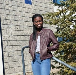 Meet your Posher, Emmanuella